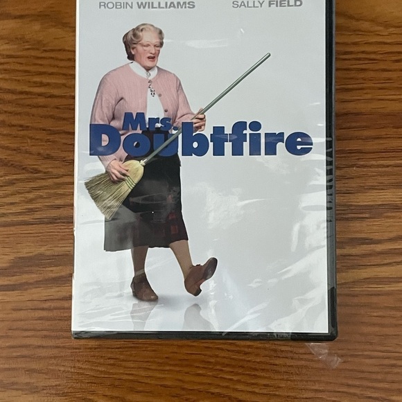 Mrs Doubtfire Movie DVD - Picture 2 of 4